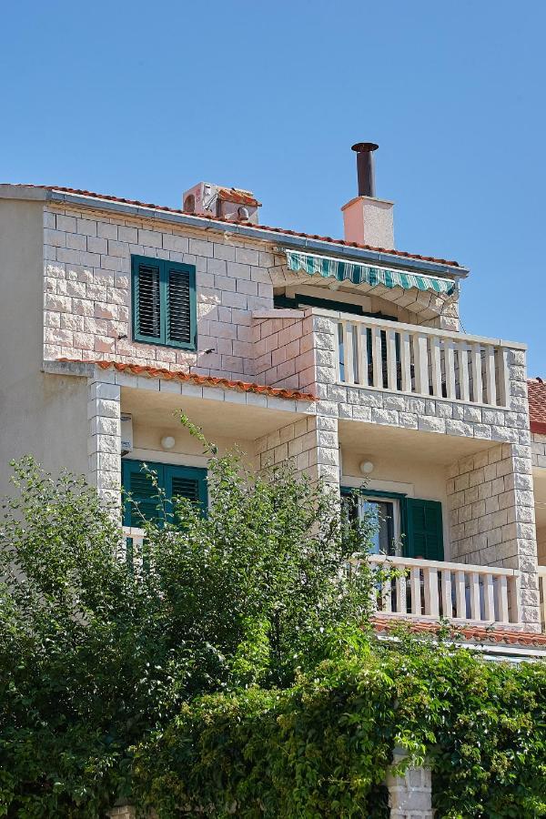 Guest House Marija Bol Exterior photo
