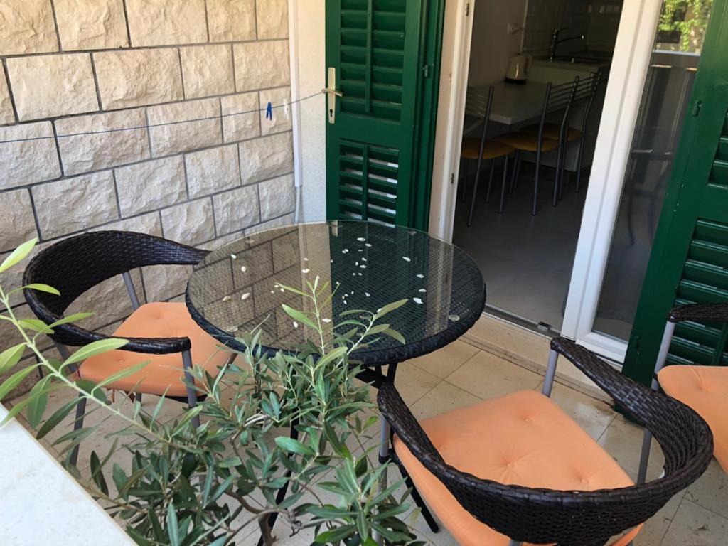 Guest House Marija Bol Exterior photo